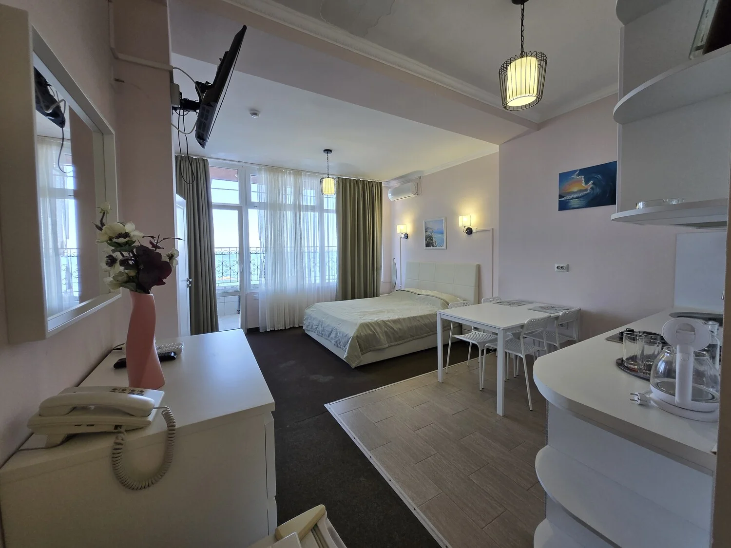 Люкс с кухней и видом на море